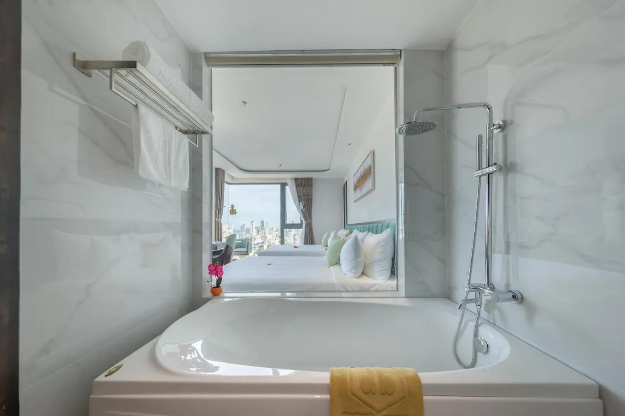 Cordial Grand Hotel Da Nang Beach