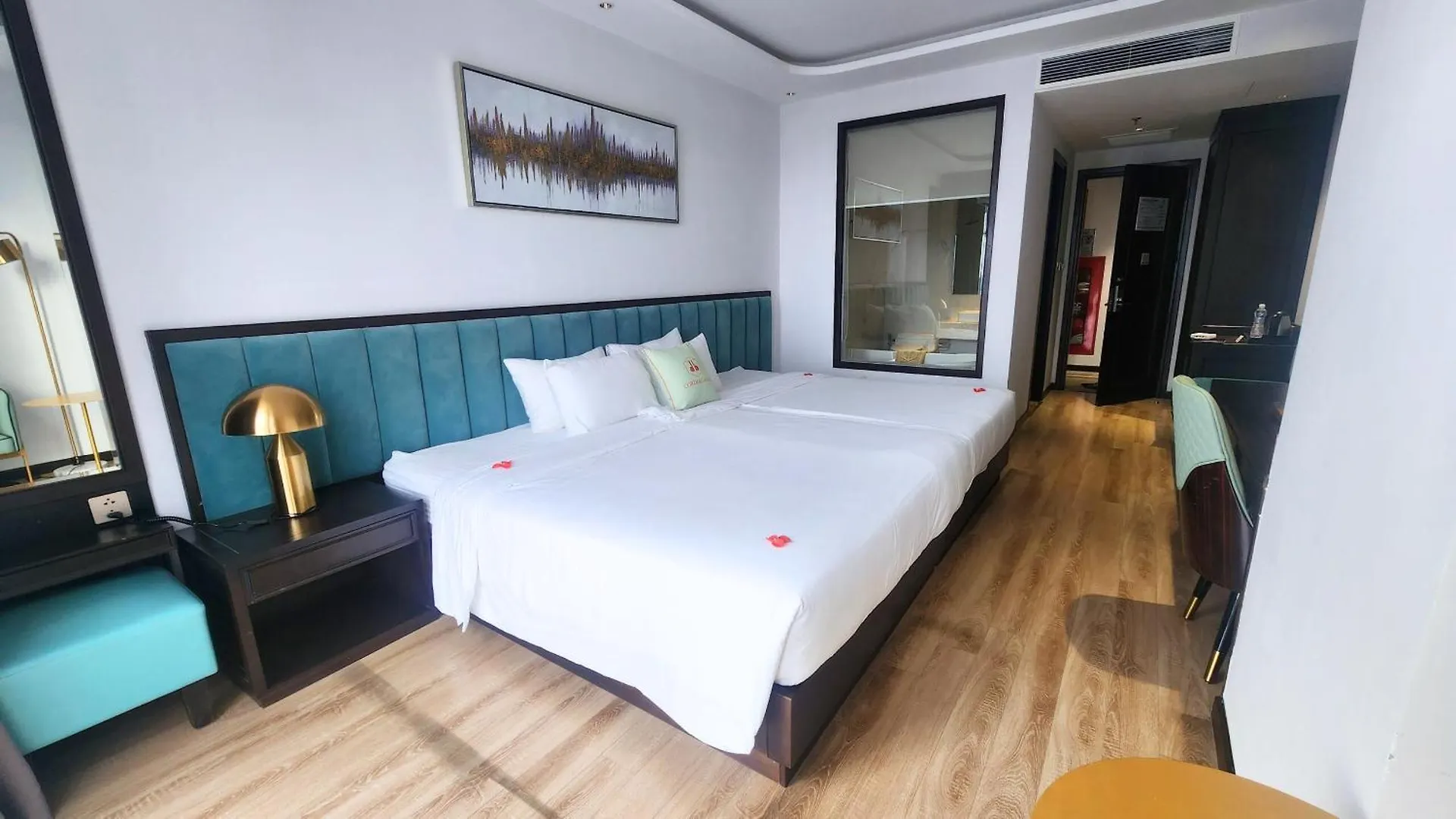 Cordial Grand Hotel Da Nang Beach - Infinity Rooftop Pool