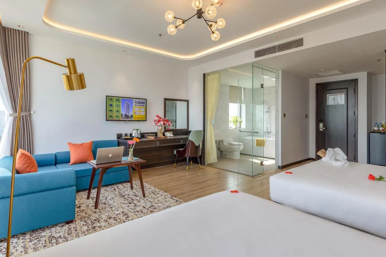 Cordial Grand Hotel Da Nang Beach