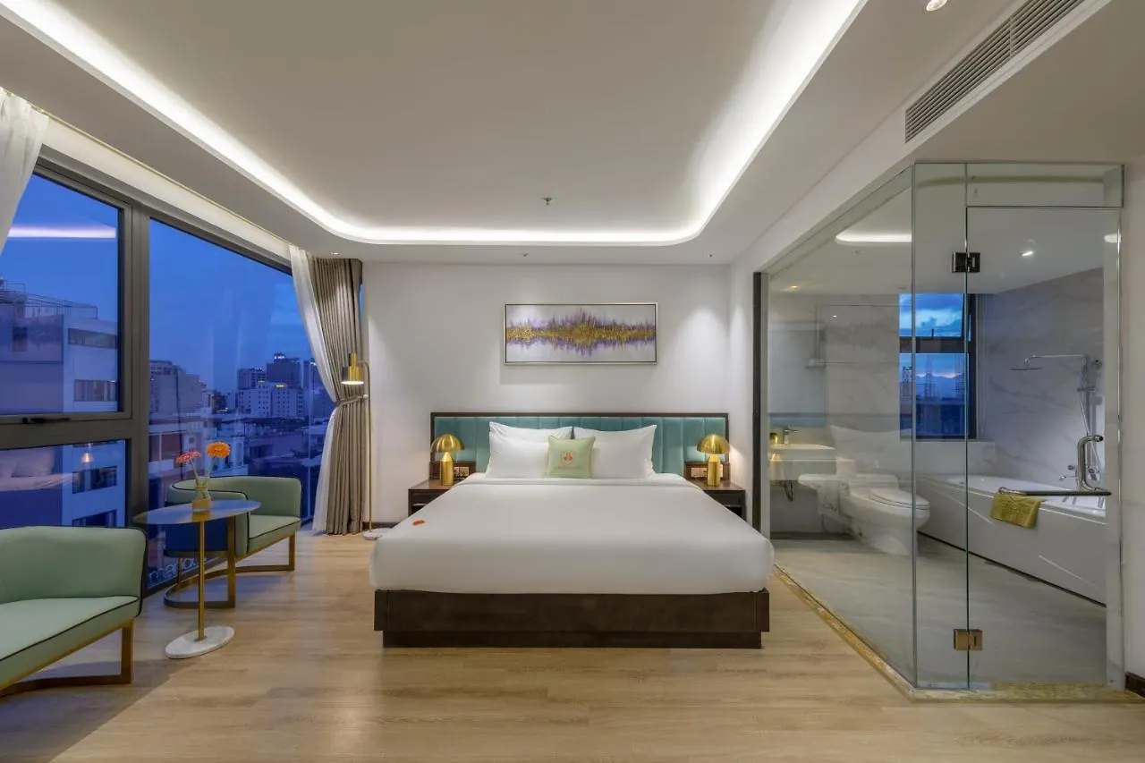Cordial Grand Hotel Da Nang Beach