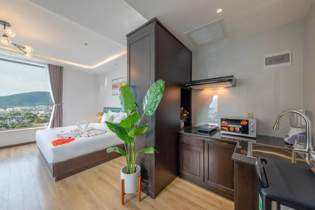 Cordial Grand Hotel Da Nang Beach