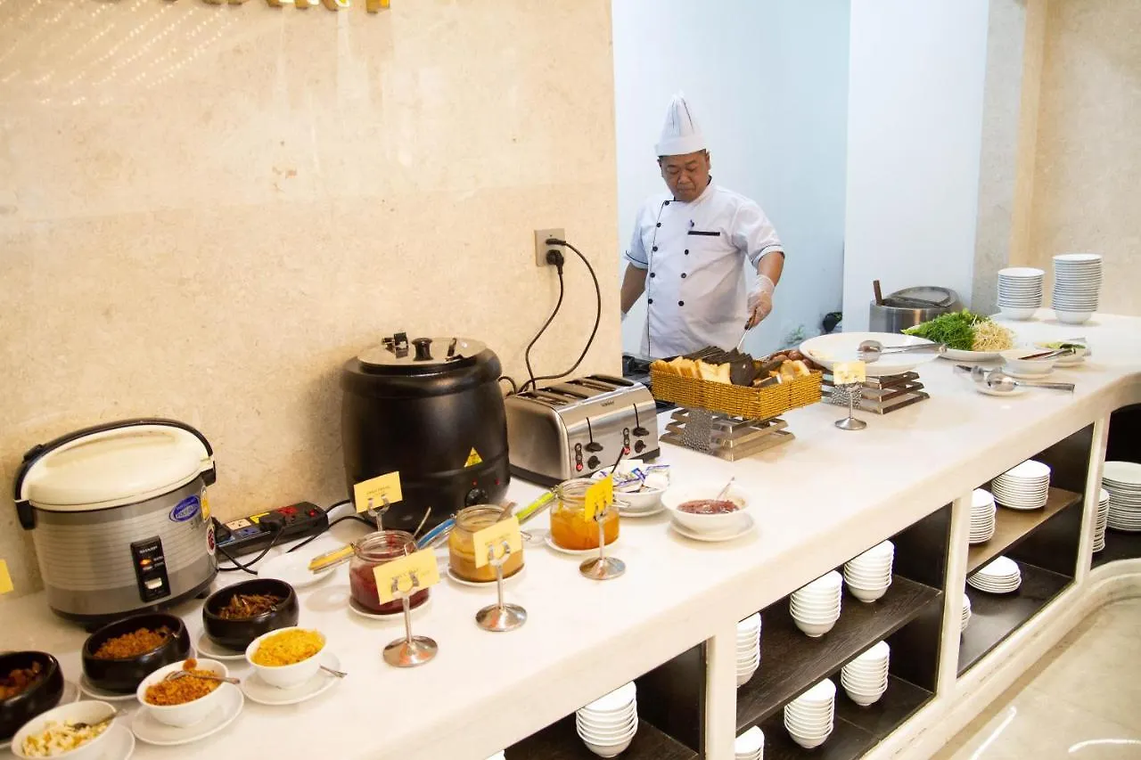 Cordial Grand Hotel Da Nang Beach 4*,  Vietnam